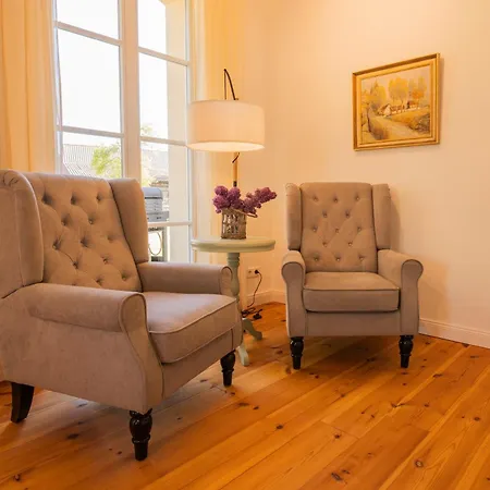 Gutshof Liepe - 8 Pers Ferienwohnung Appartement
