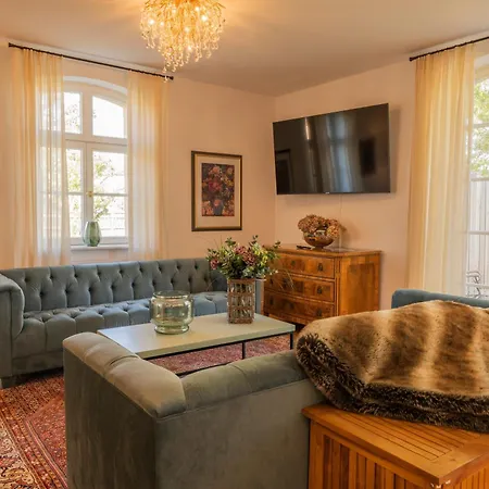 Gutshof Liepe - 8 Pers Ferienwohnung Rankwitz