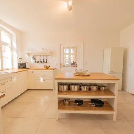 Gutshof Liepe - 8 Pers Ferienwohnung Appartement
